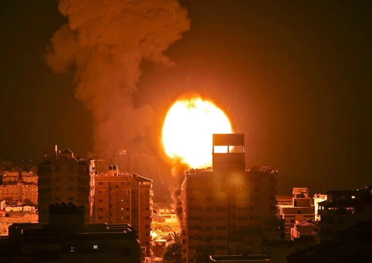 Israel continues its bombardment on Gaza strip as death toll nears 200